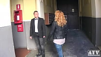Un caldo video italiana home made con Monica una MILF perversa che ama il cazzo e lo sperma caldo
